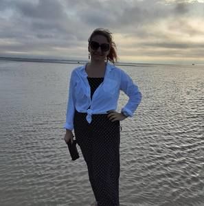 Meet your Posher, Evelaine